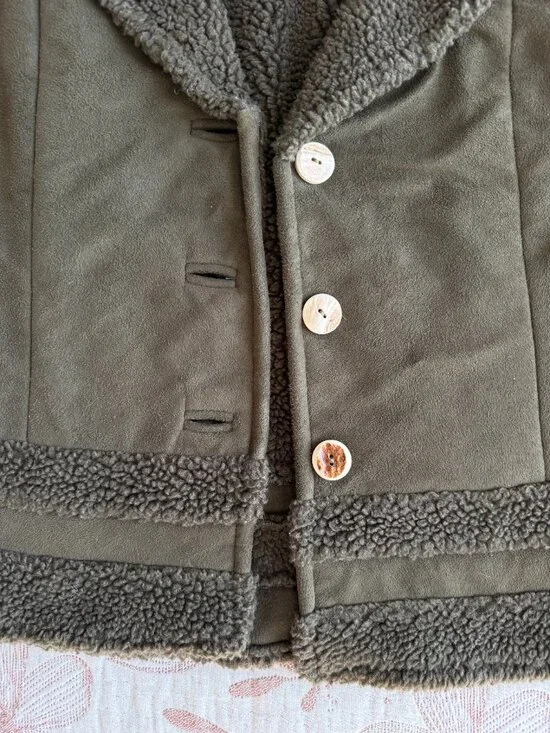 Fjallraven Fjall Women's Suede Sherpa Vest in Olive Green - Size Small - Picture 8 of 11